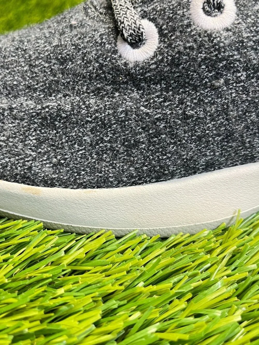 Allbirds‎ Wool Runners Womens Size 9 Gray White Athletic Walking Shoes Sneakers